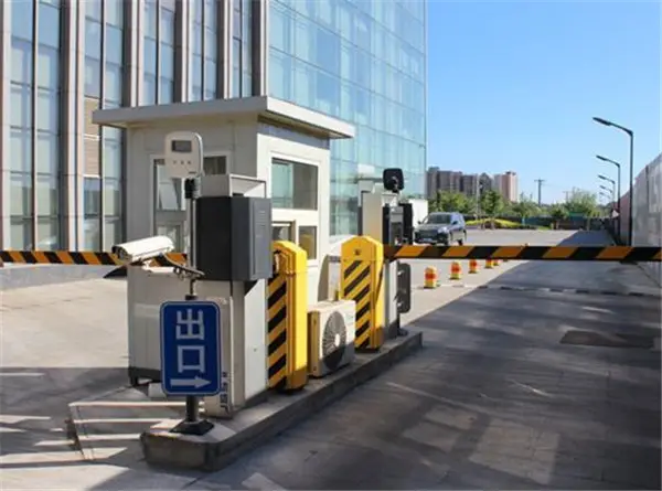 停車場(chǎng)系統(tǒng)可以有自動(dòng)完成哪些基礎(chǔ)工作？